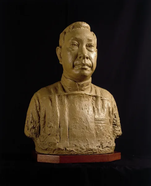 自塑像（1977)